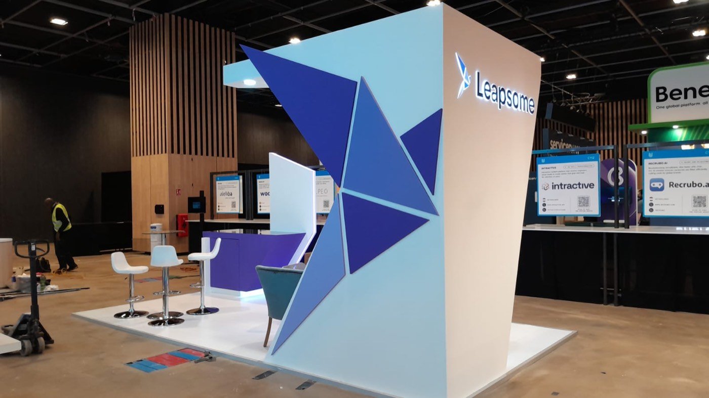 Leapsome — Ahşap Stand