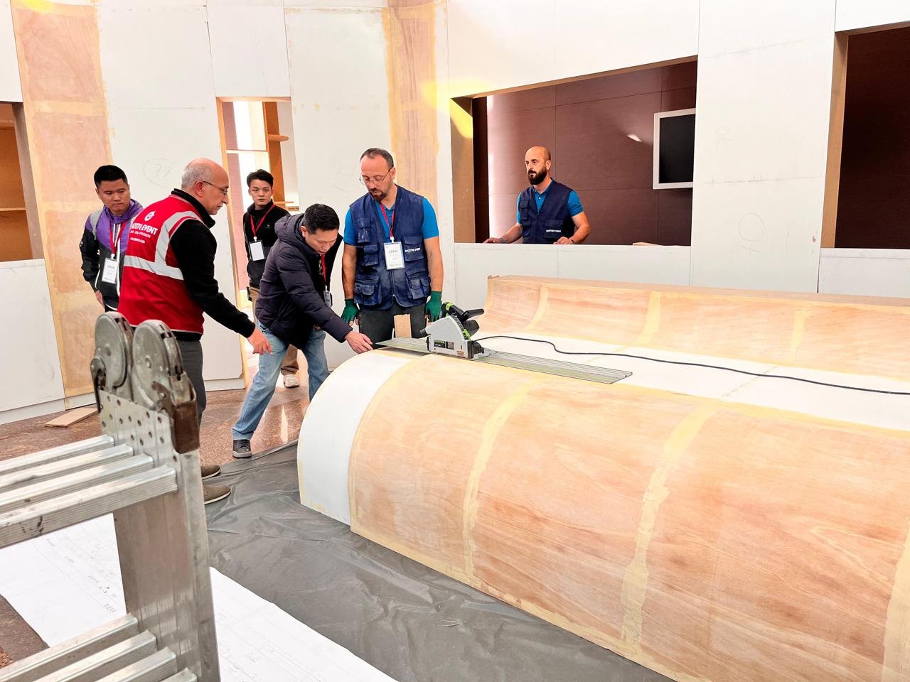 Düzey Fuar atölyesinde ahşap modül üretimi